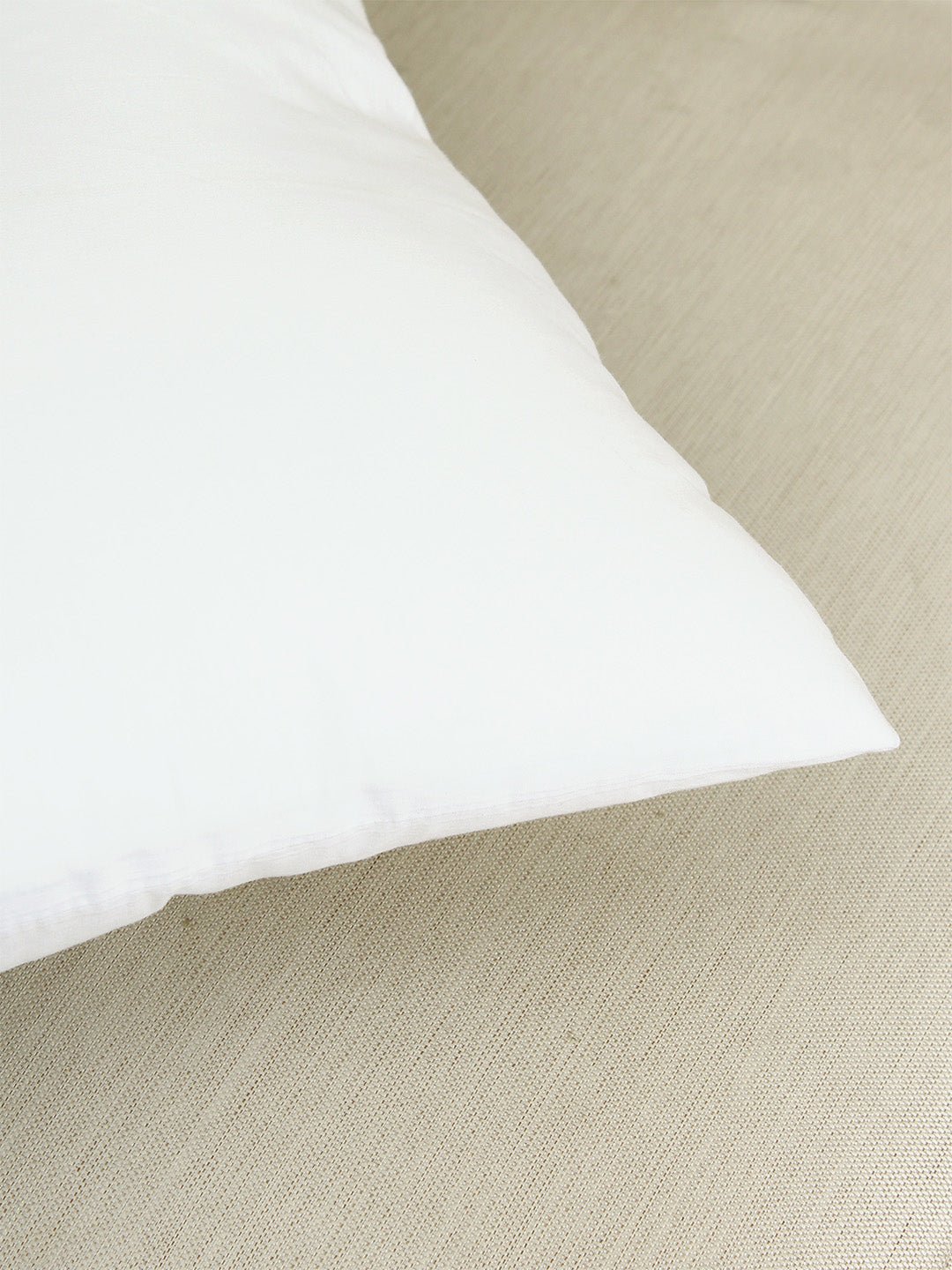 Gamathi 1 Double Bed Sheet & 2 Pillow Covers + 2 Pillow Filler (Rust)