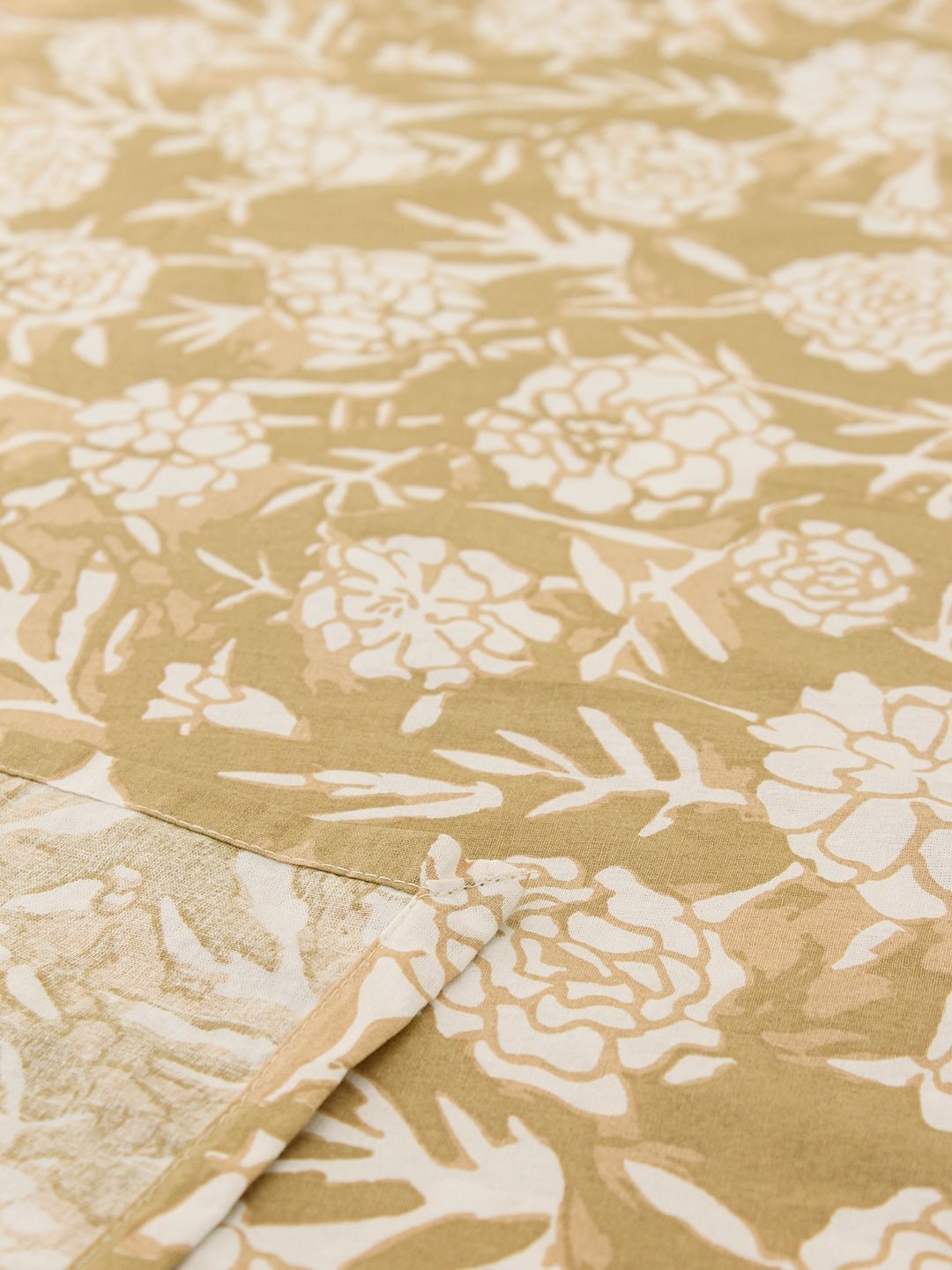 Genda Phool Bedsheet & 2 Pillow Cover + 2 Pillow Filler (Beige)