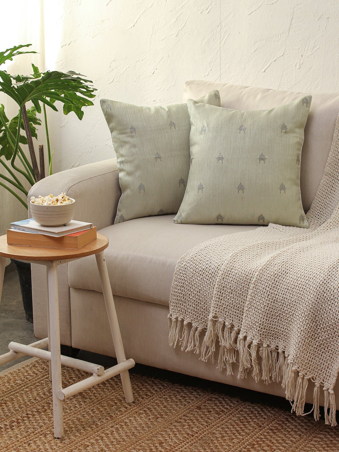 Chhatra Cushion Cover (Gray)