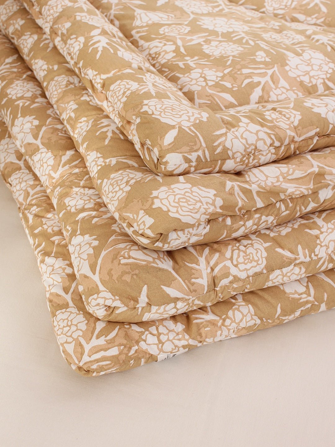 Genda Phool Double Comforter (Beige)