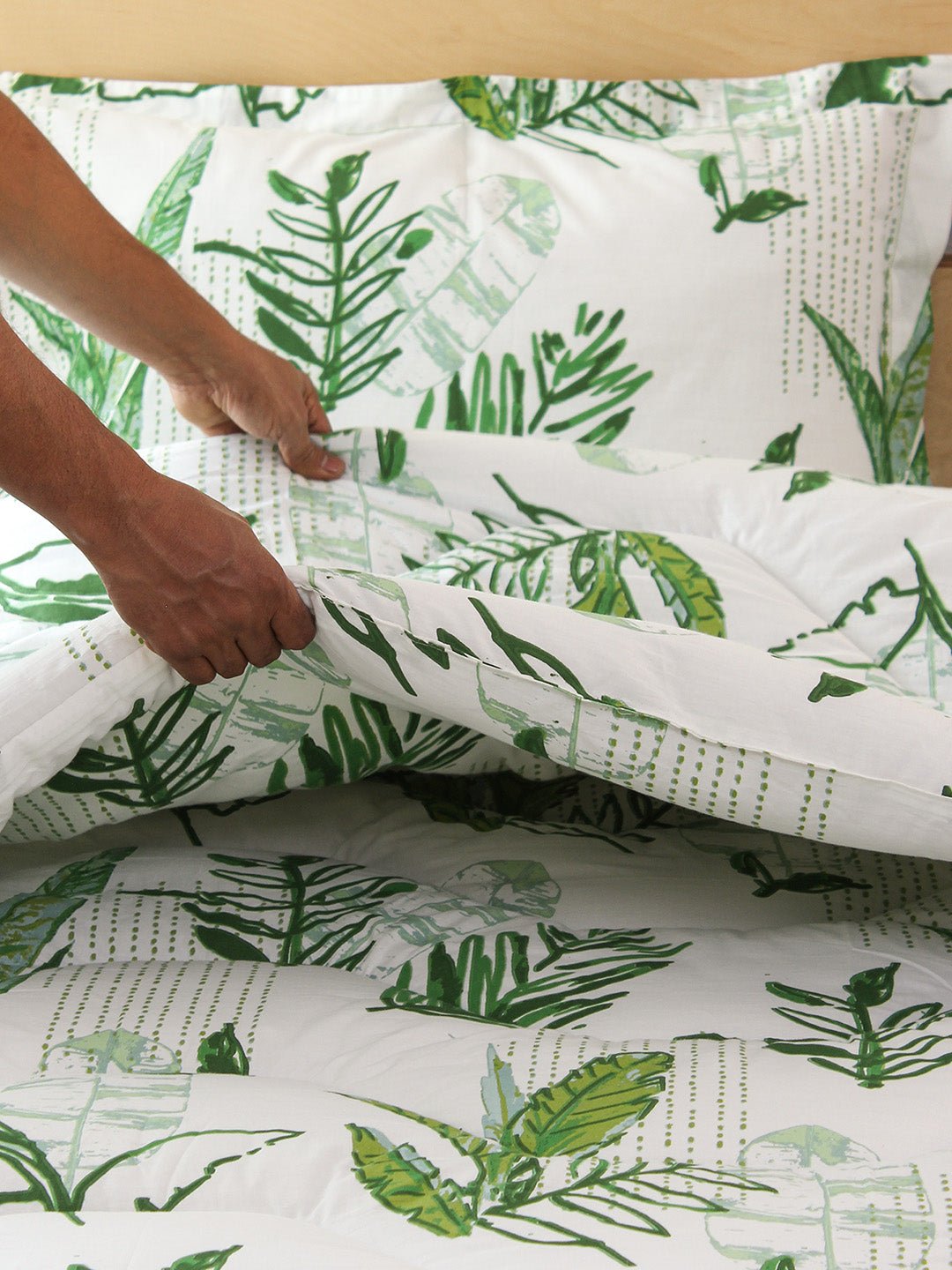 Vanam Green Comforter (Double)