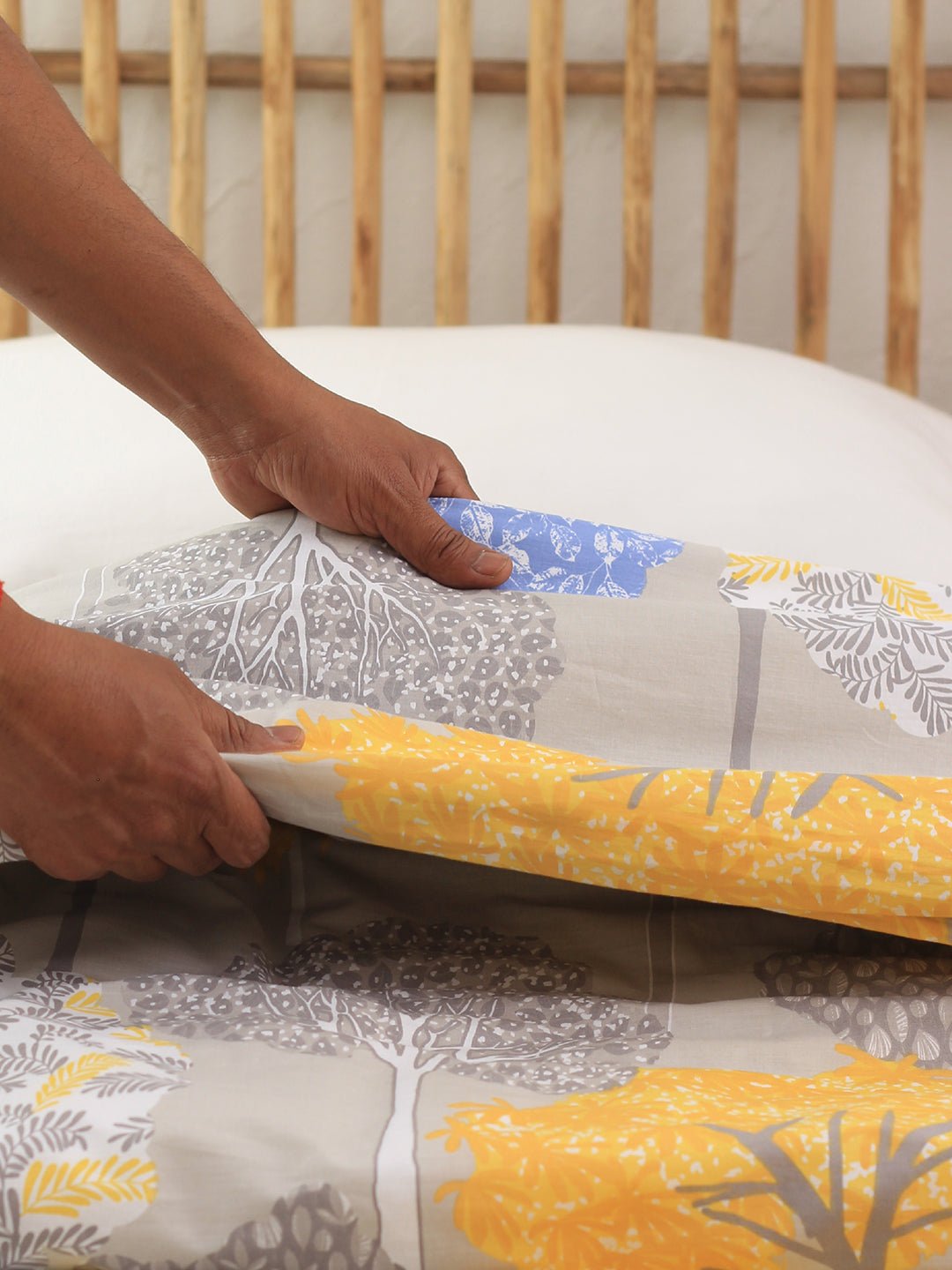 Saptaparni Yellow Dohar