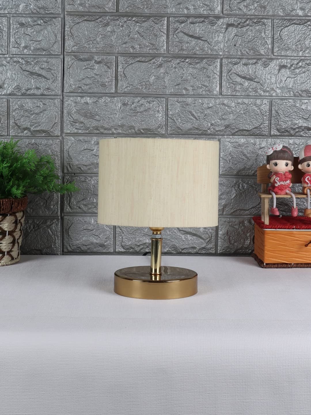 Metal Table lamp with Off-White Cotton Shade