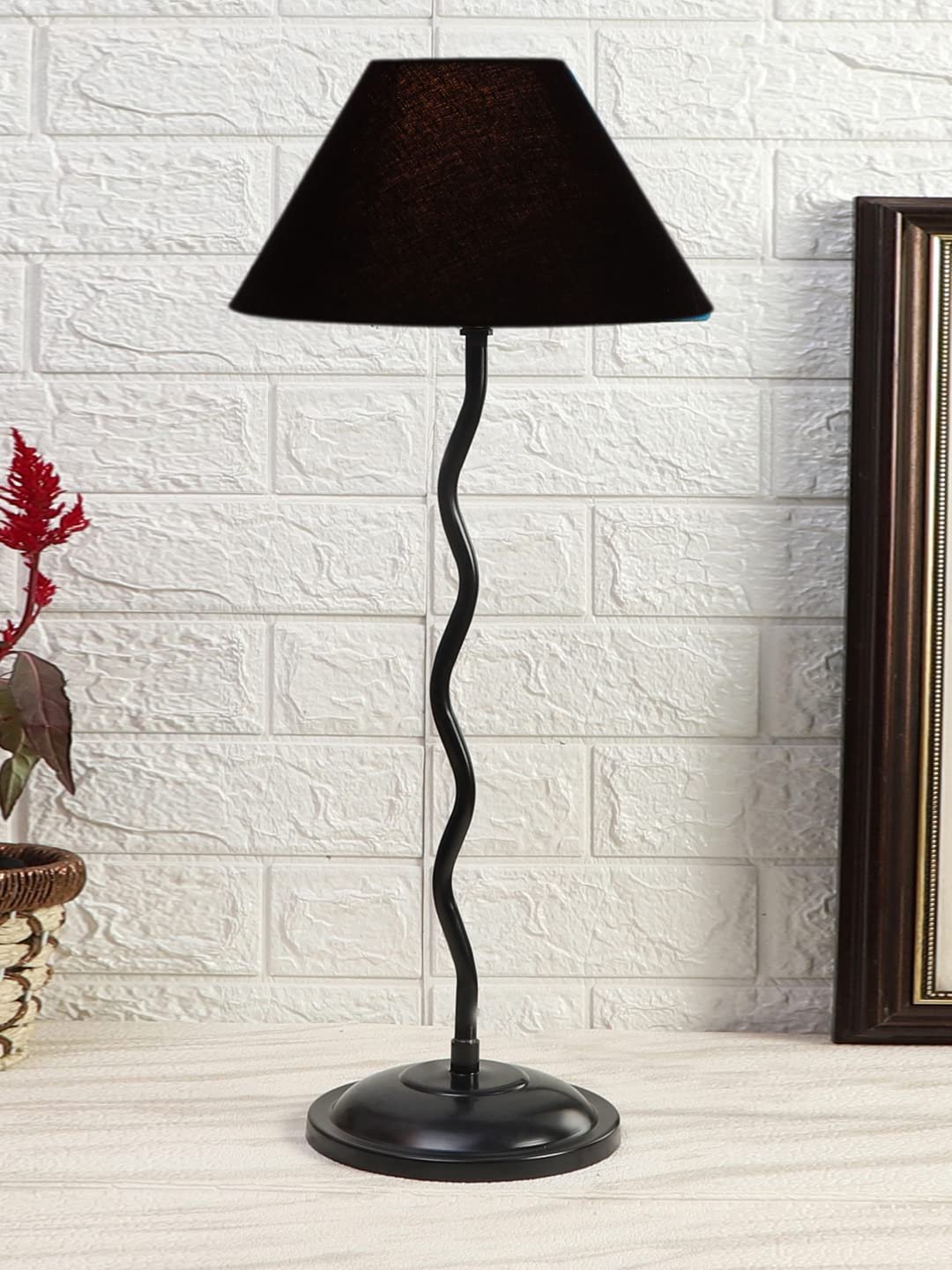 Black Cotton Zig zag Table lamp with Iron Base (AE02)