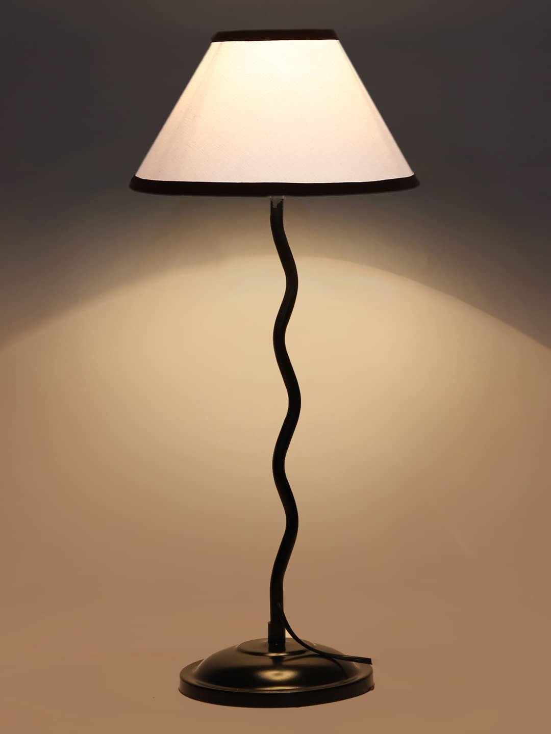 White & Black Cotton Zig zag Table lamp with Iron Base (AE07)