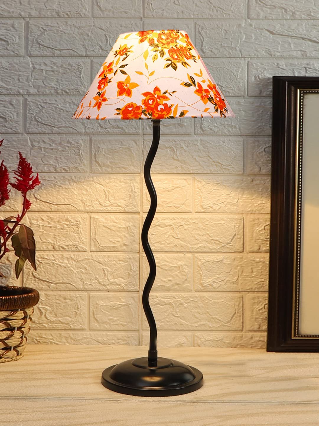 Printed Cotton Zig zag Table lamp with Iron Base (AE13)