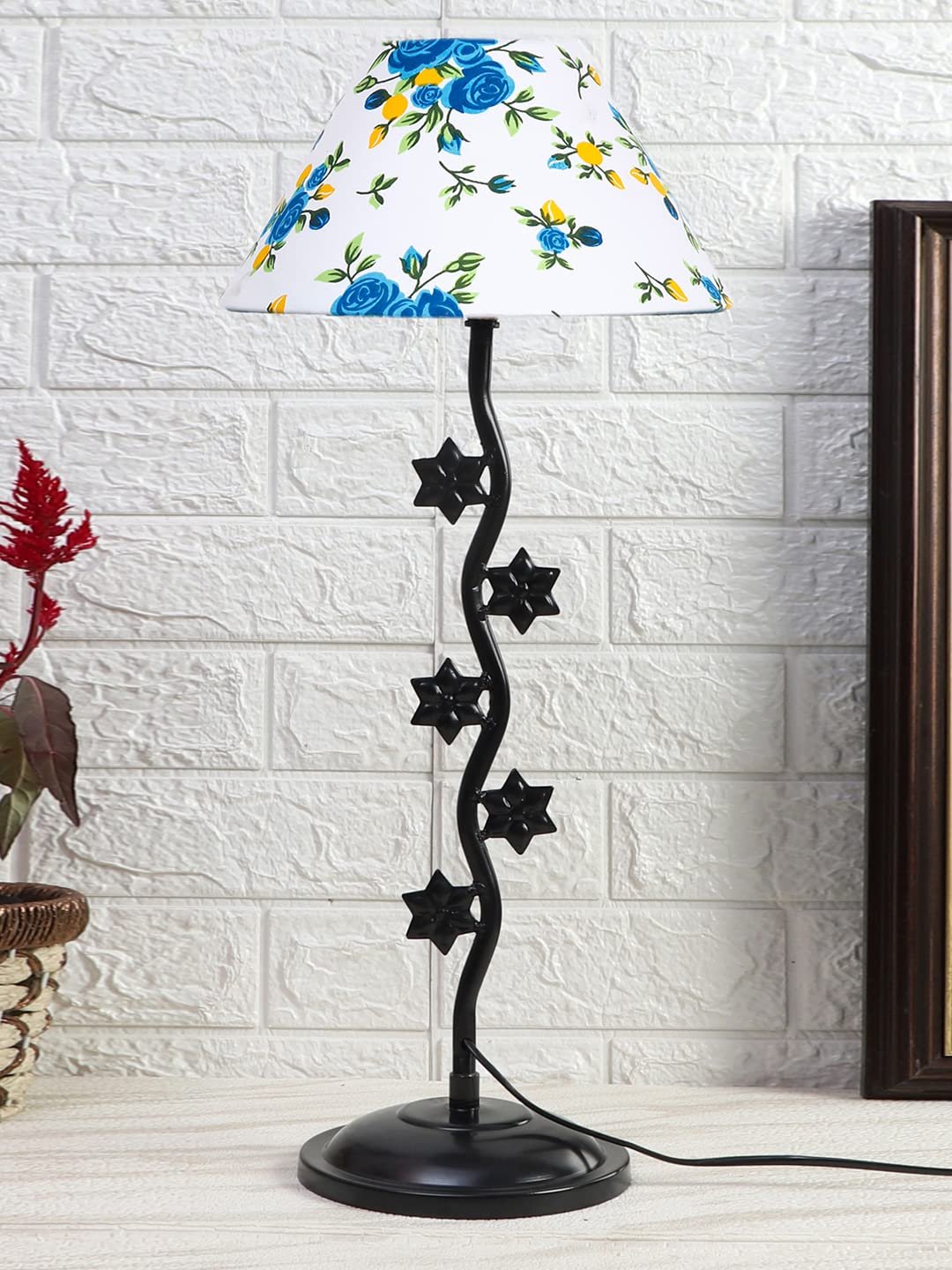 Printed Cotton Zig zag Star Table lamp with Iron Base (AE31)