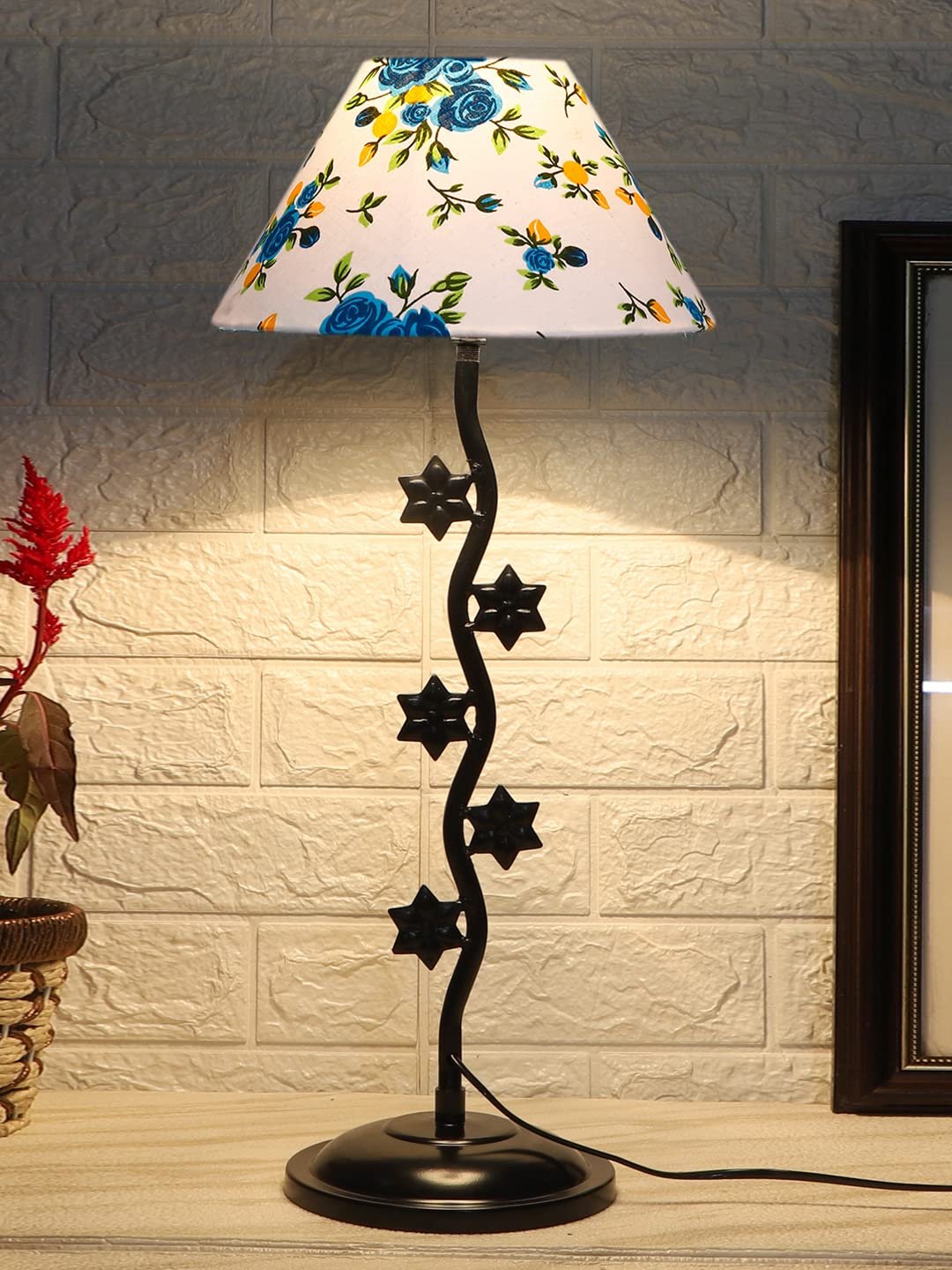 Printed Cotton Zig zag Star Table lamp with Iron Base (AE31)