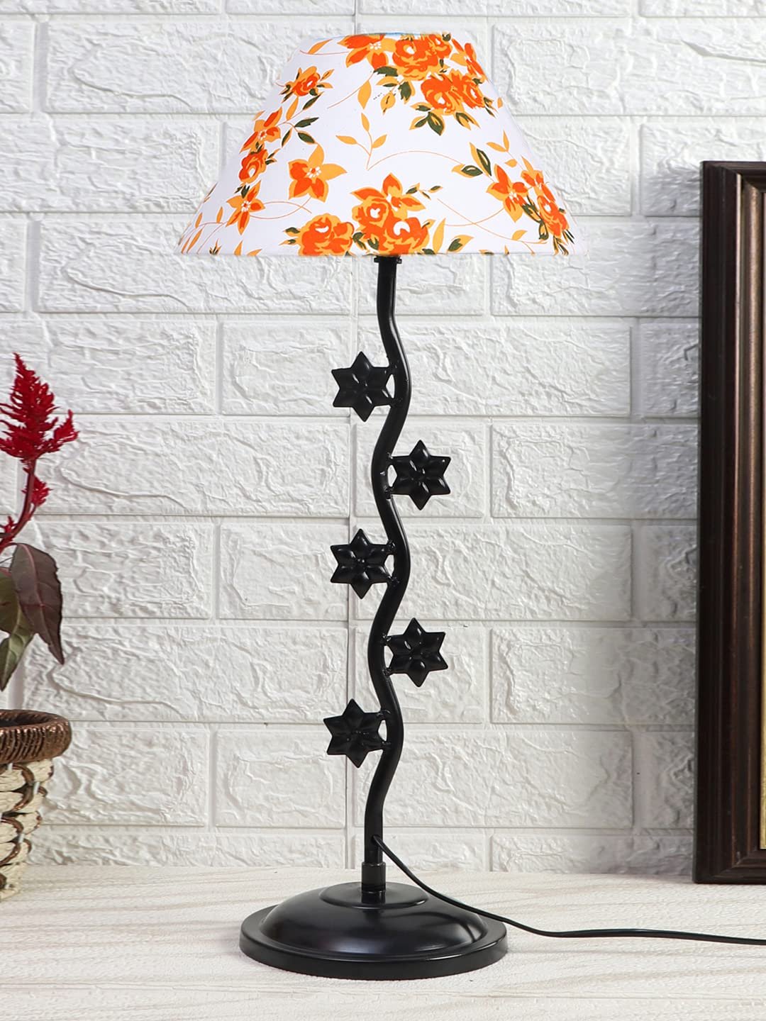 Printed Cotton Zig zag Star Table lamp with Iron Base (AE32)