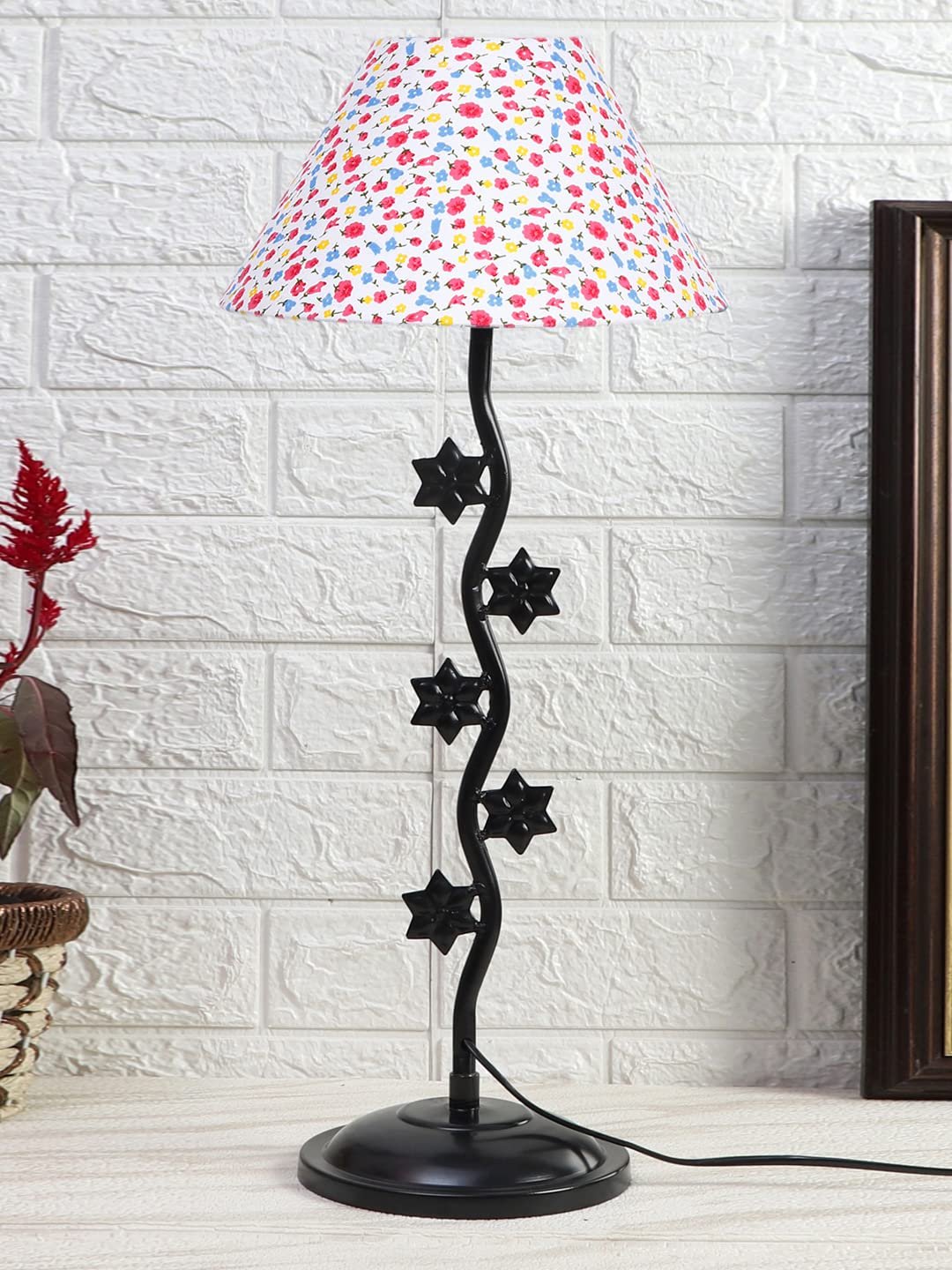 Printed Cotton Zig zag Star Table lamp with Iron Base (AE33)