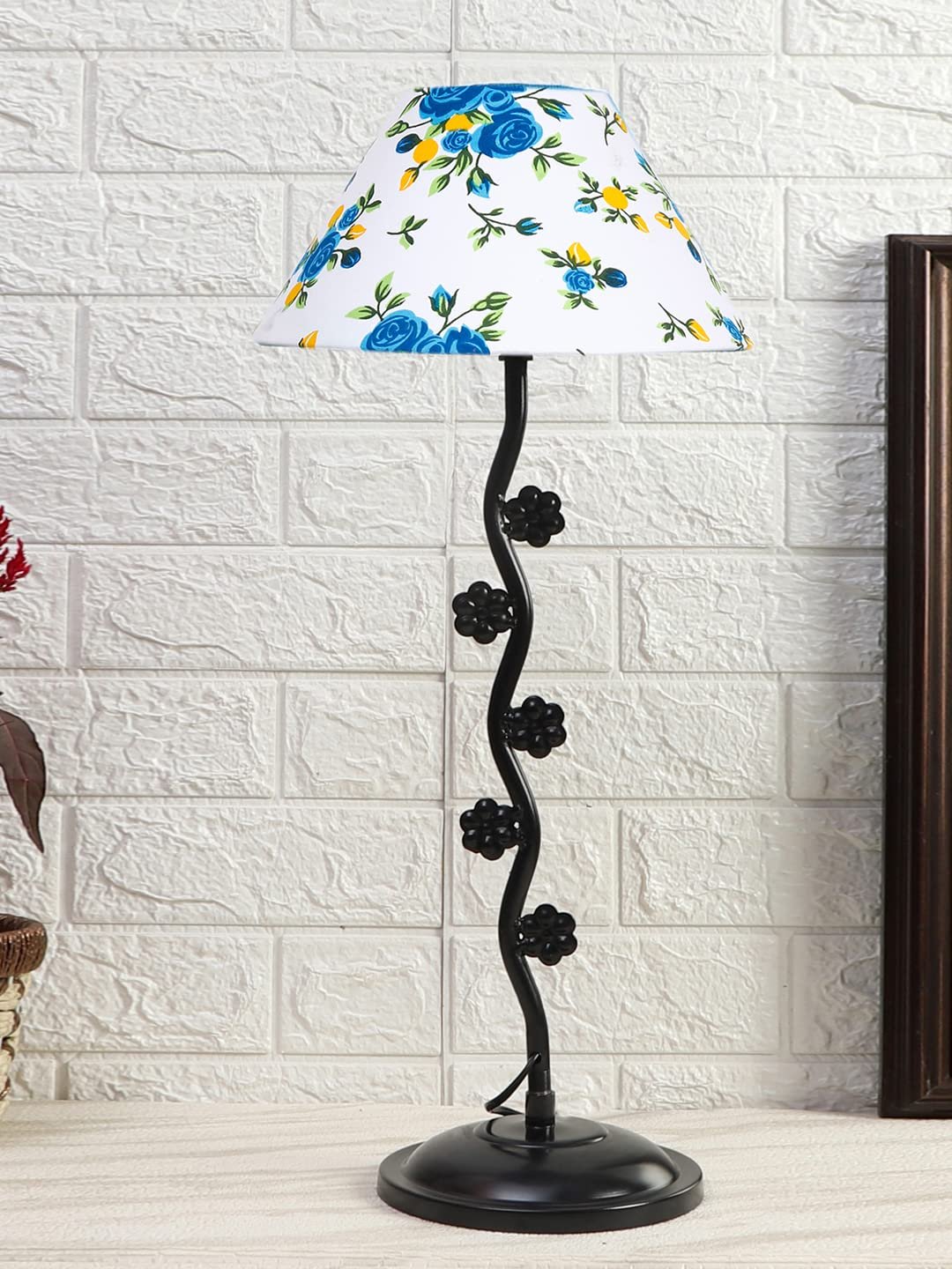 Printed Cotton Zig zag Tikli Table lamp with Iron Base (AE50)