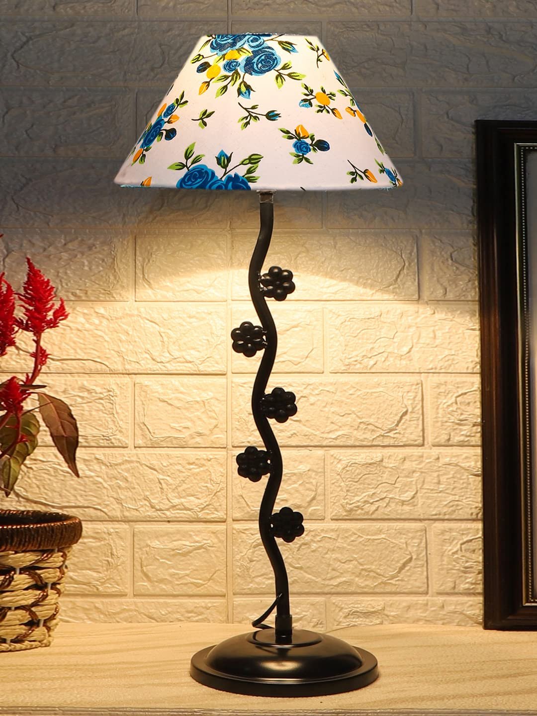 Printed Cotton Zig zag Tikli Table lamp with Iron Base (AE50)