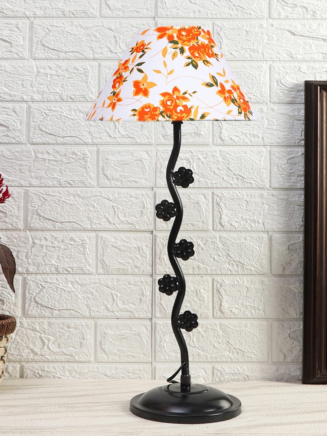 Printed Cotton Zig zag Tikli Table lamp with Iron Base (AE51)