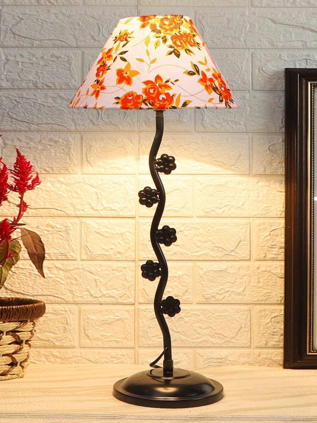 Printed Cotton Zig zag Tikli Table lamp with Iron Base (AE51)