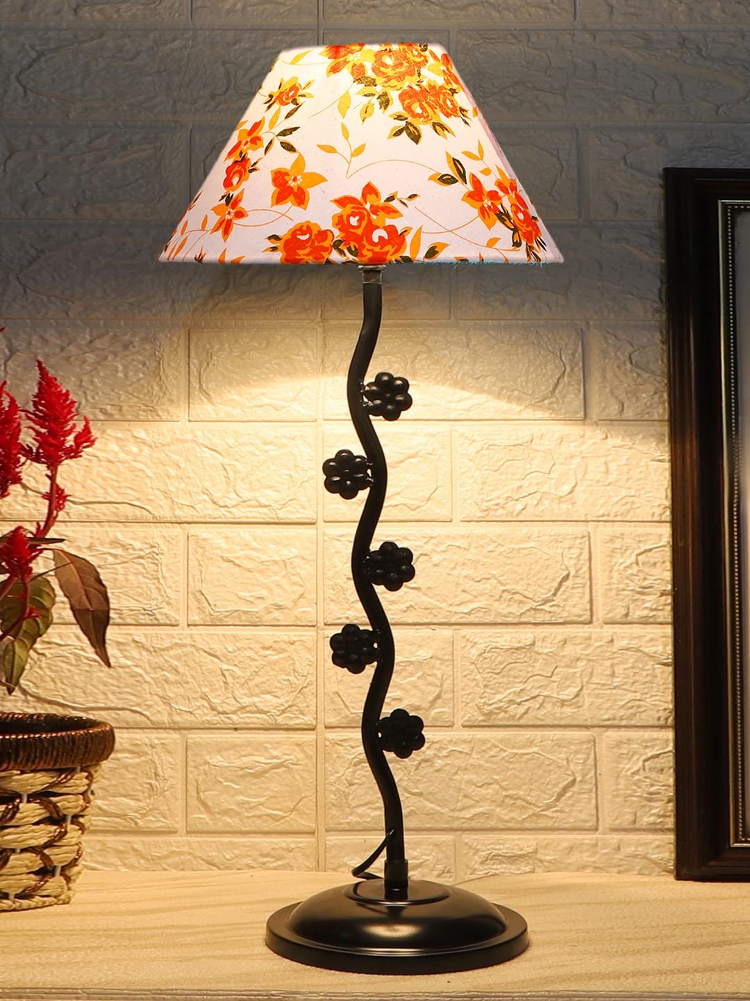 Printed Cotton Zig zag Tikli Table lamp with Iron Base (AE51)