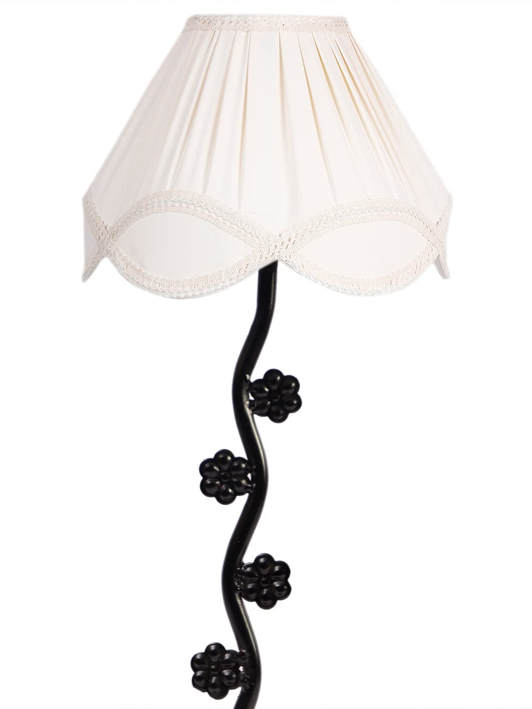 Vintage Off-White Cotton Zig Zag Tikli Table lamp with Iron Base (AE53)