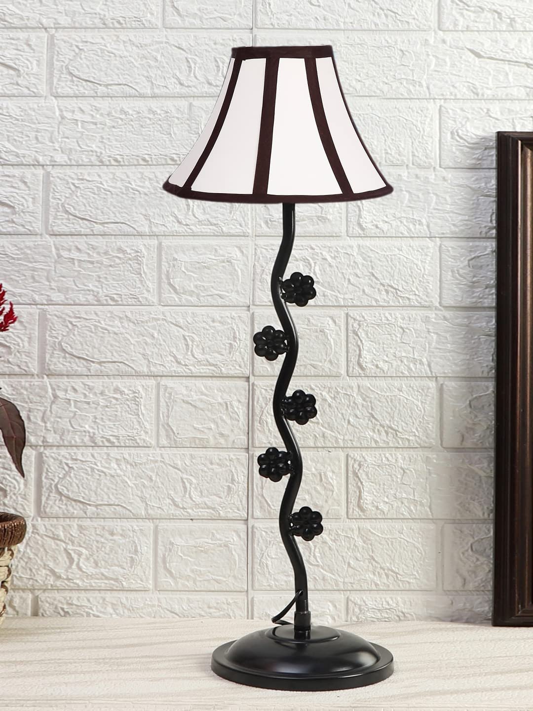 Multi Cotton Zig Zag Tikli Table lamp with Iron Base (AE55)