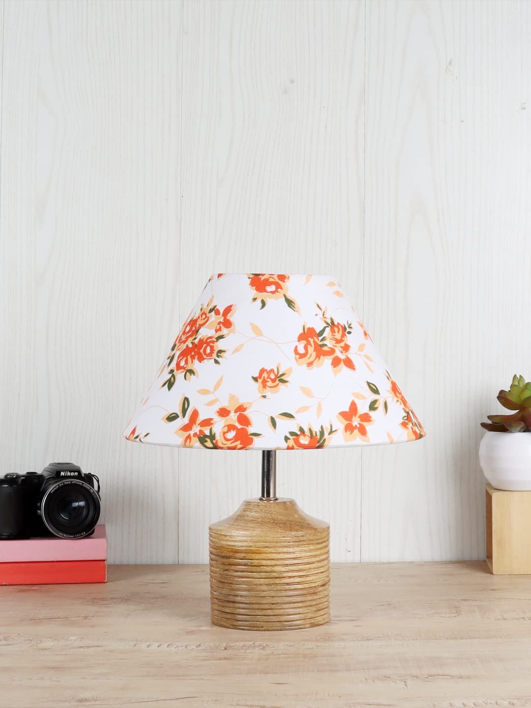 Wood Table lamp with Multicolor Cotton Shade