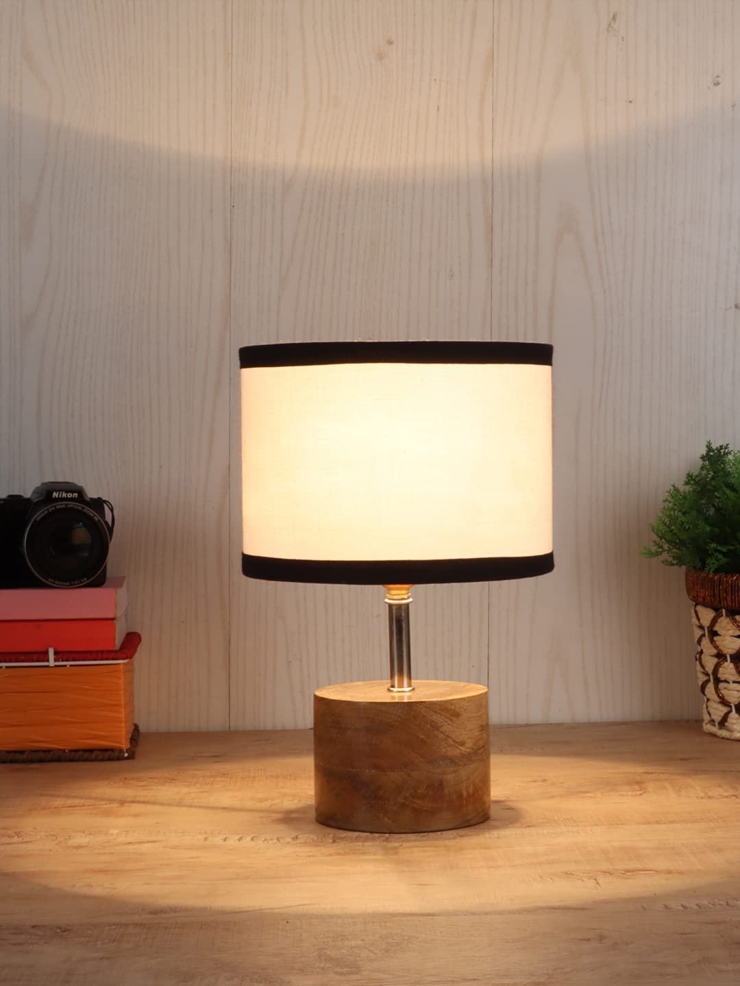 Wood Table lamp with Multicolor Cotton Shade