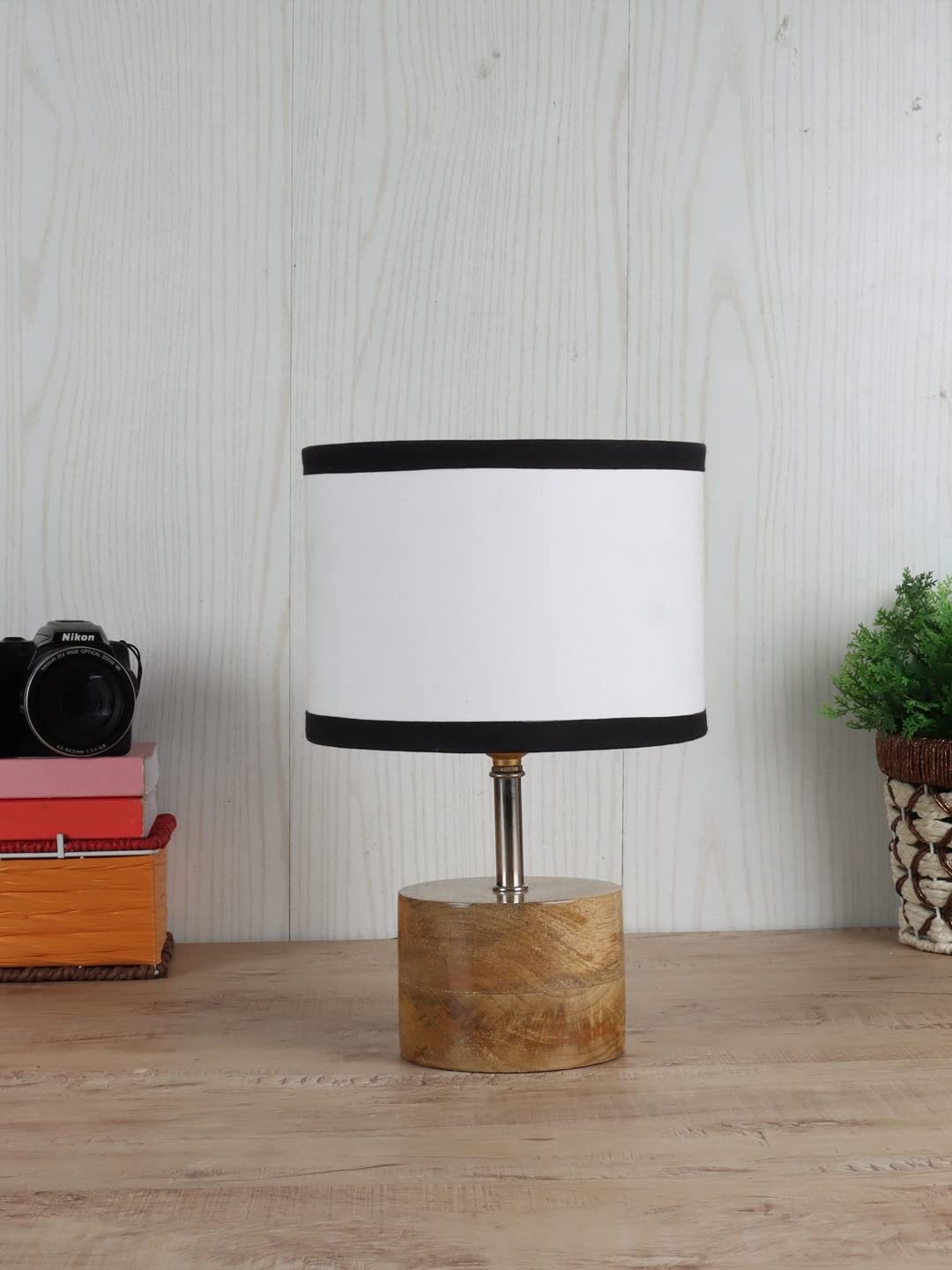 Wood Table lamp with Multicolor Cotton Shade