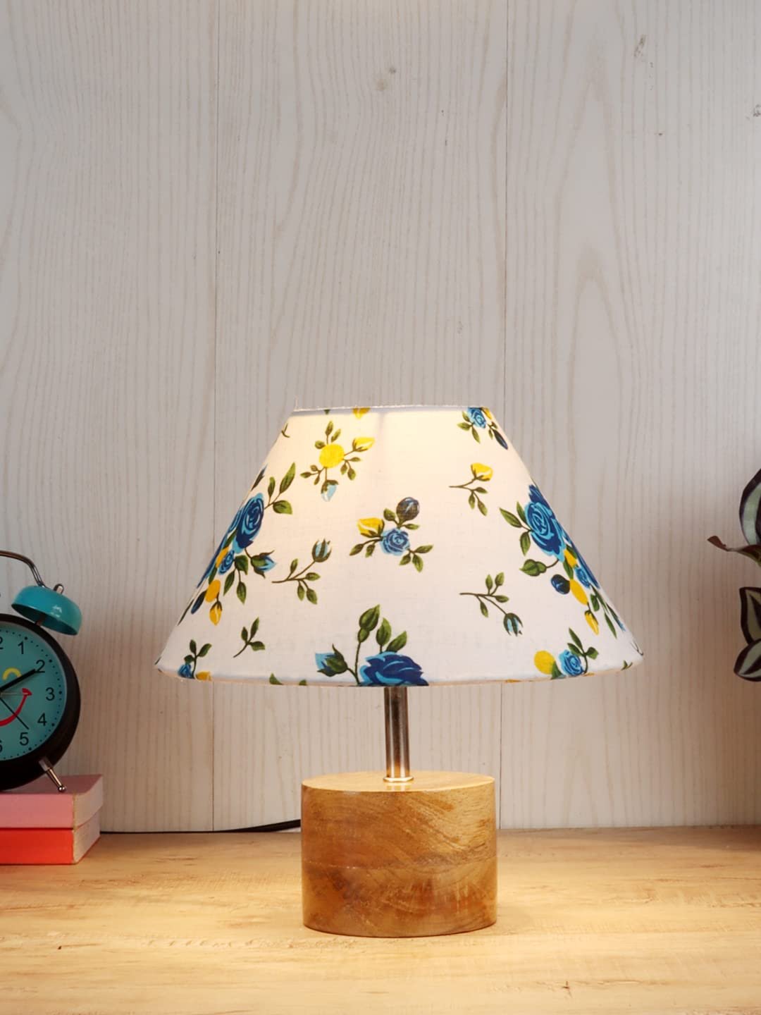Wood Table lamp with Multicolor Cotton Shade