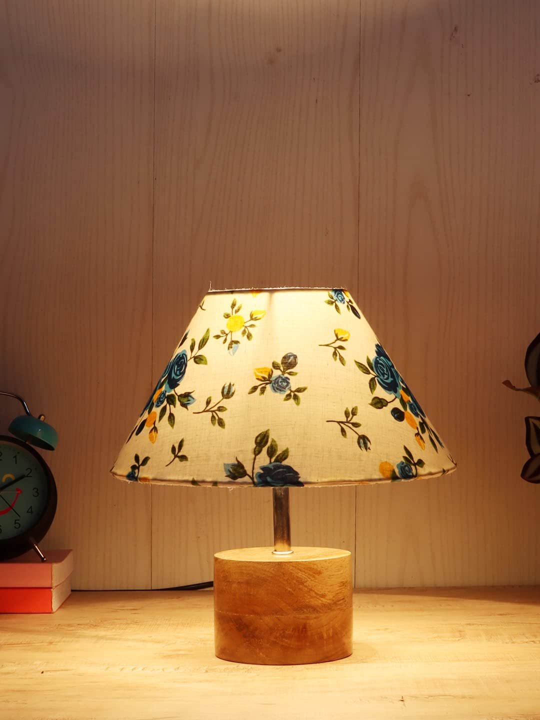 Wood Table lamp with Multicolor Cotton Shade