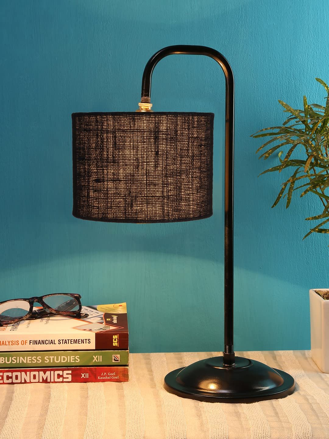 Black Jute Shade Iron Table Lamp (ARM15)