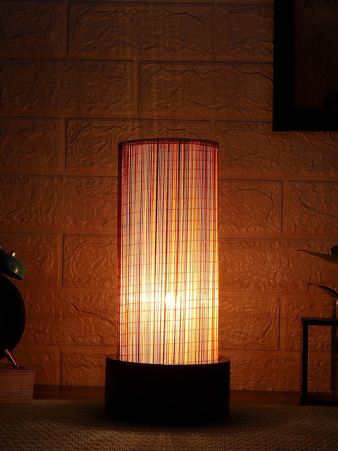 Bamboo Table lamp with Round Wood Base