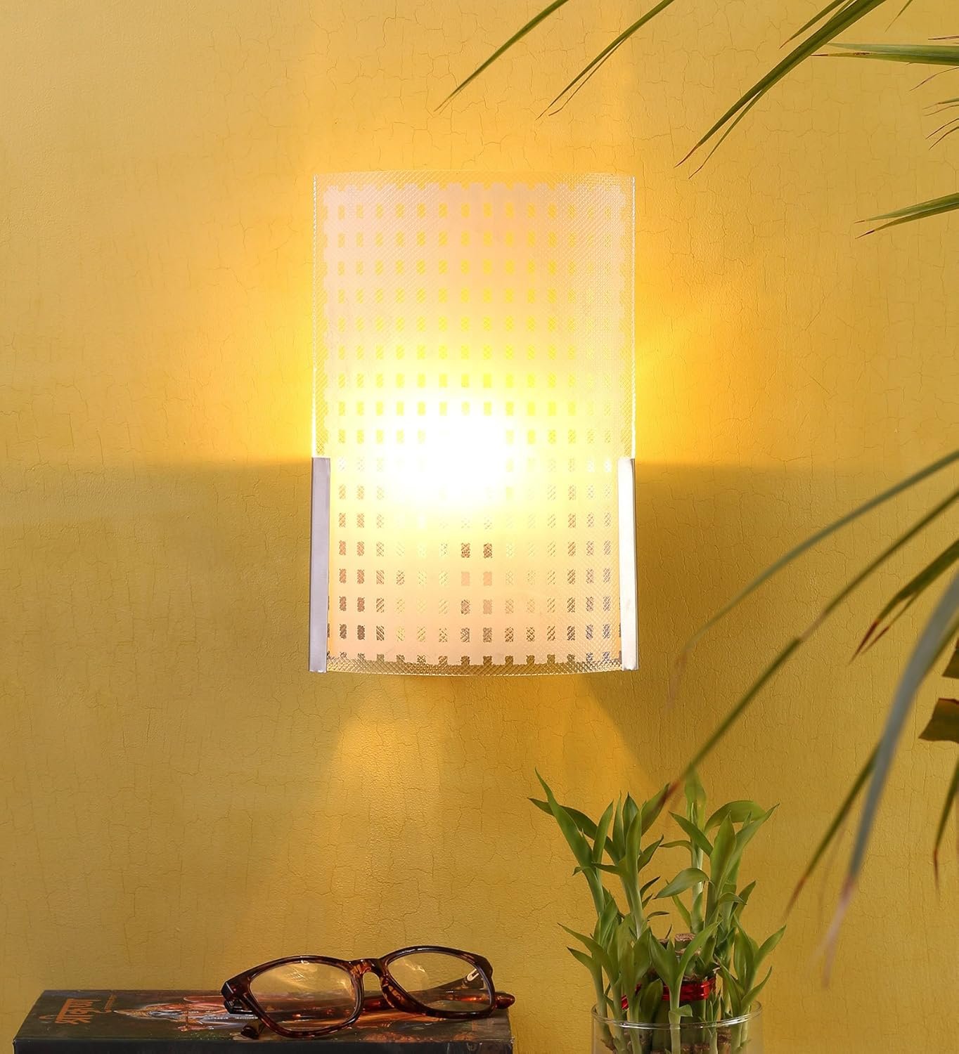 W04 Steel and Glass Wall Mounted Light (Off White)