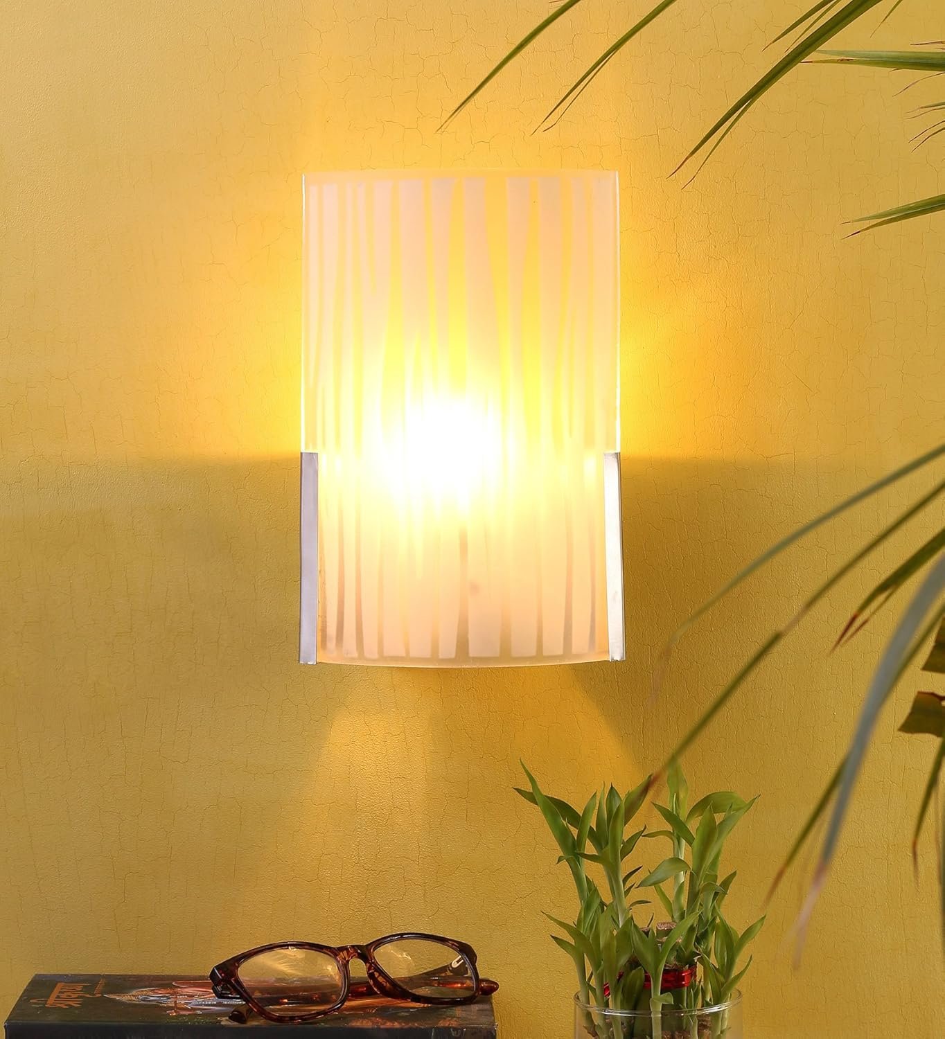 W Steel and Glass Wall Mounted Light (Off White)