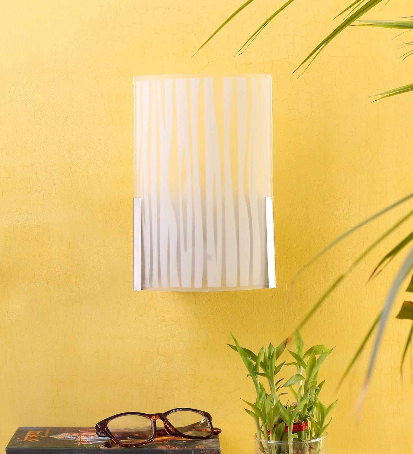 W Steel and Glass Wall Mounted Light (Off White)
