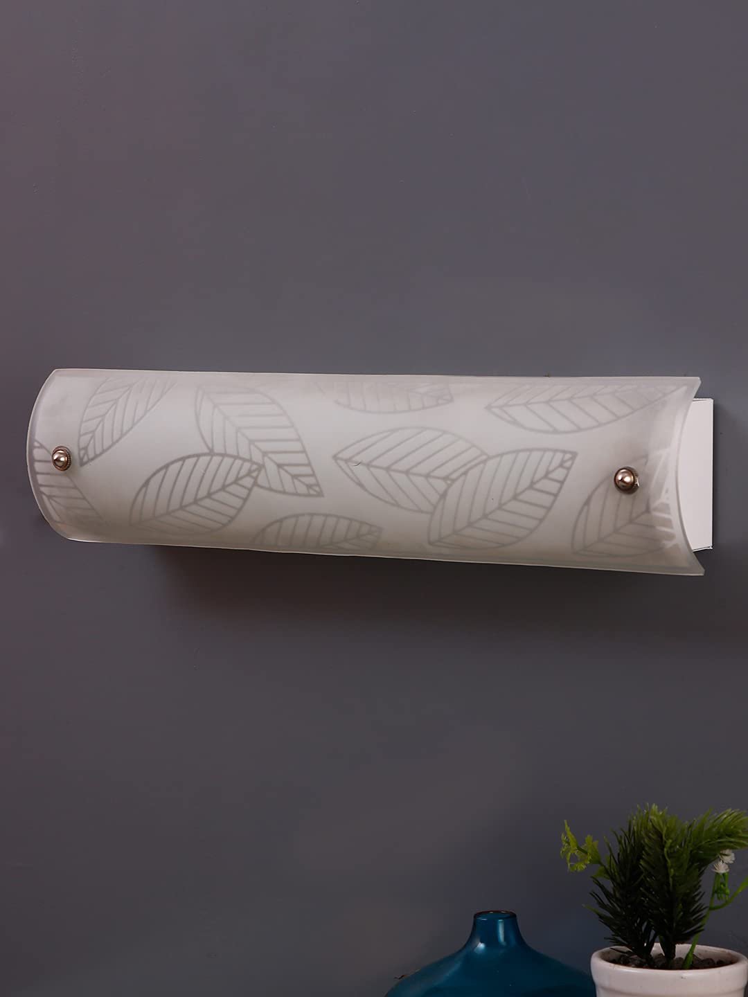 Off White Metal Leaf & Glass Bathroom Light for Wash Basin/Mirror