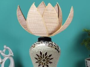 Multicolor Table Lamp | Artistic Mosaic Glass with Sturdy Wood Base | Decorative Ambient Light for Home D�cor | Perfect Blend of Modern & Traditional Style - Model DDG75