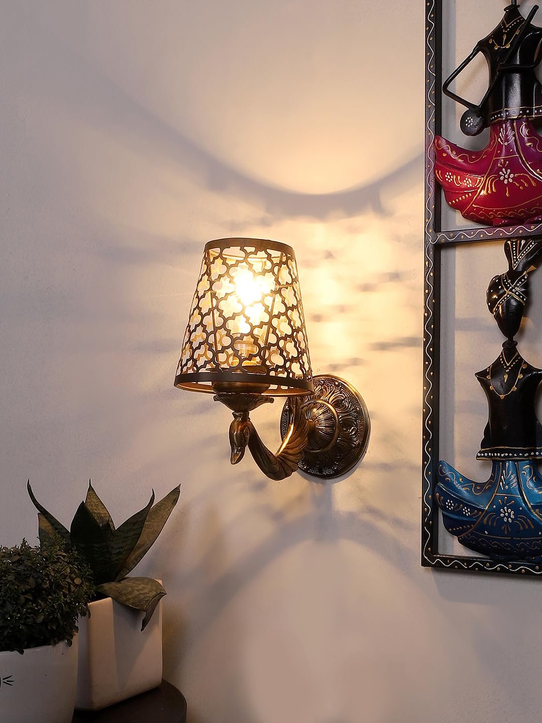 Multicolor Wall Lamp | Elegant Metal Material | Stylish Ambient Light for Home, Office, Living Room, Bedroom, Hallway | Modern Decorative Wall Sconce - Model DZW18