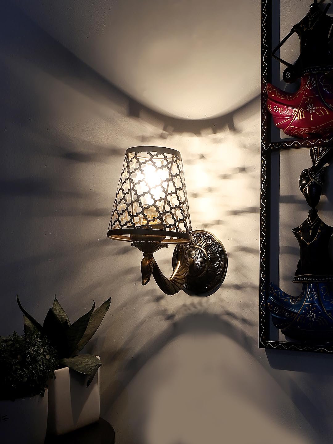 Multicolor Wall Lamp | Elegant Metal Material | Stylish Ambient Light for Home, Office, Living Room, Bedroom, Hallway | Modern Decorative Wall Sconce - Model DZW18