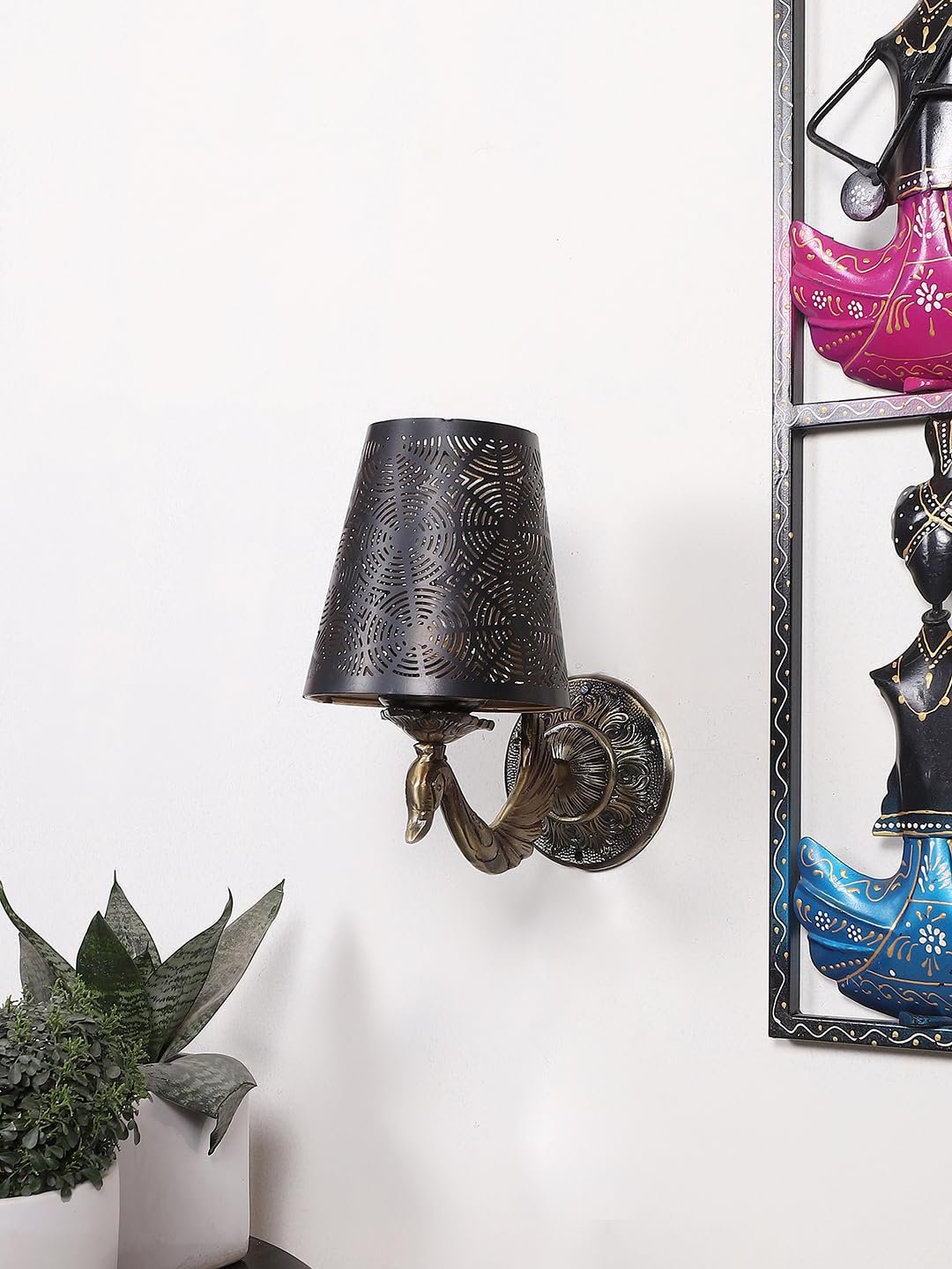 Multicolor Wall Lamp | Elegant Metal Material | Stylish Ambient Light for Home, Office, Living Room, Bedroom, Hallway | Modern Decorative Wall Sconce - Model DZW22