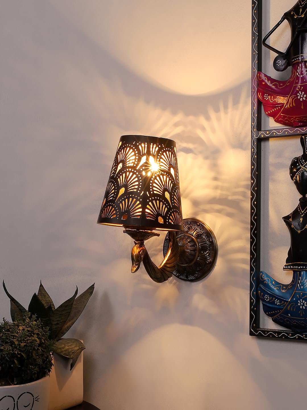 Multicolor Wall Lamp | Elegant Metal Material | Stylish Ambient Light for Home, Office, Living Room, Bedroom, Hallway | Modern Decorative Wall Sconce - Model DZW24