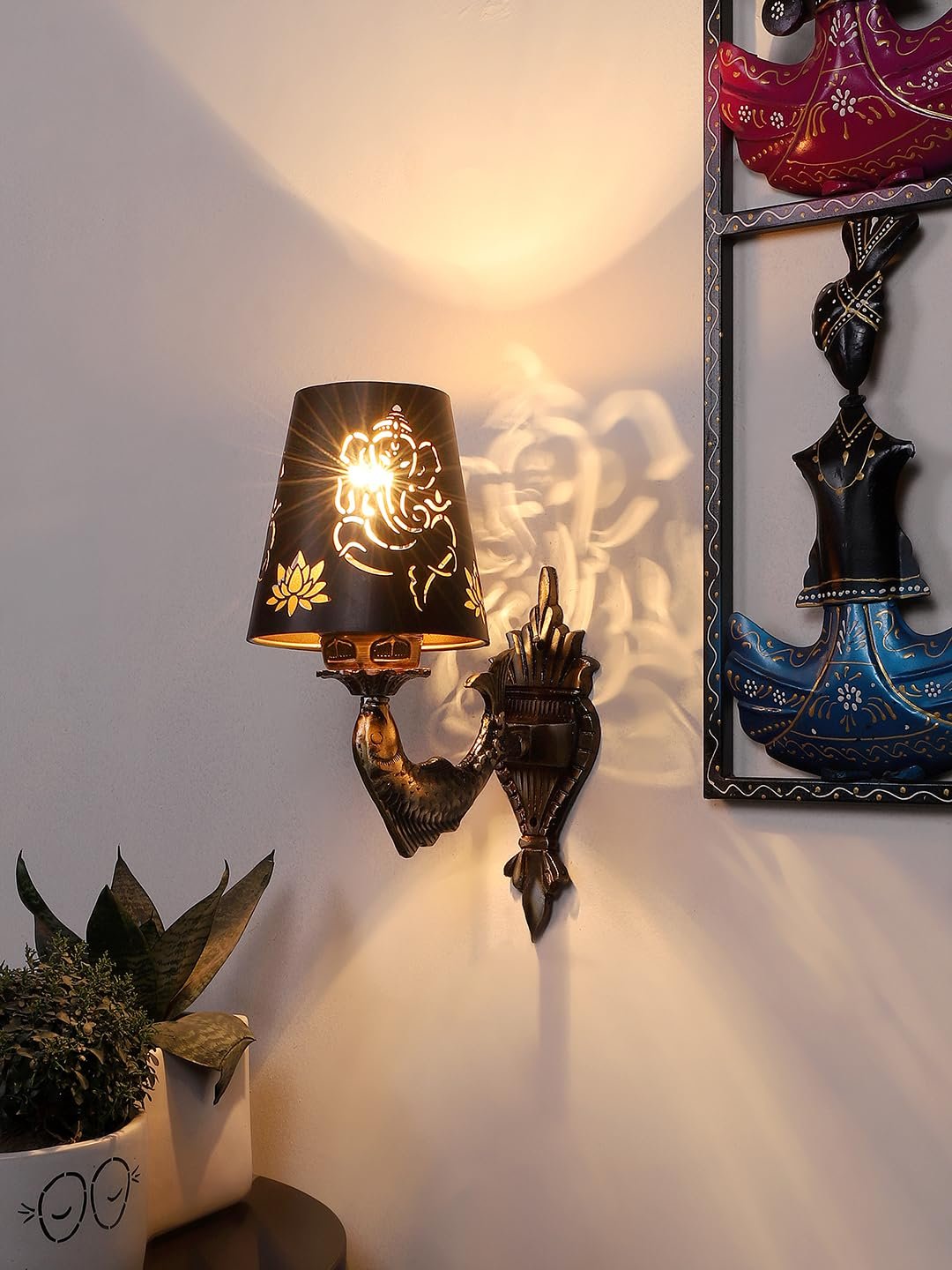 Multicolor Wall Lamp | Elegant Metal Material | Stylish Ambient Light for Home, Office, Living Room, Bedroom, Hallway | Modern Decorative Wall Sconce - Model DZW32