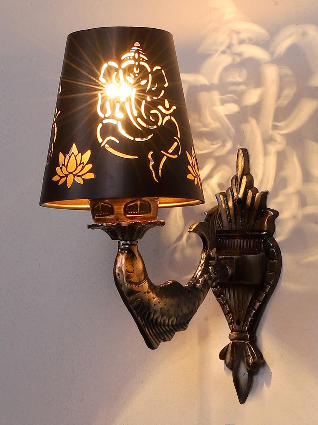 Multicolor Wall Lamp | Elegant Metal Material | Stylish Ambient Light for Home, Office, Living Room, Bedroom, Hallway | Modern Decorative Wall Sconce - Model DZW32
