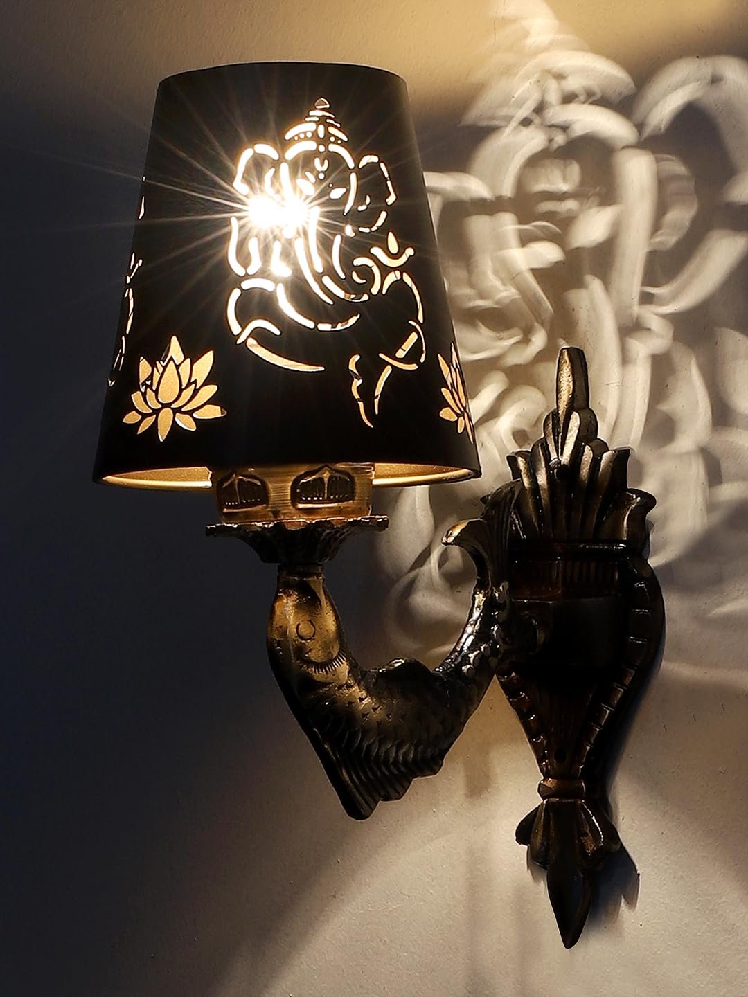 Multicolor Wall Lamp | Elegant Metal Material | Stylish Ambient Light for Home, Office, Living Room, Bedroom, Hallway | Modern Decorative Wall Sconce - Model DZW32