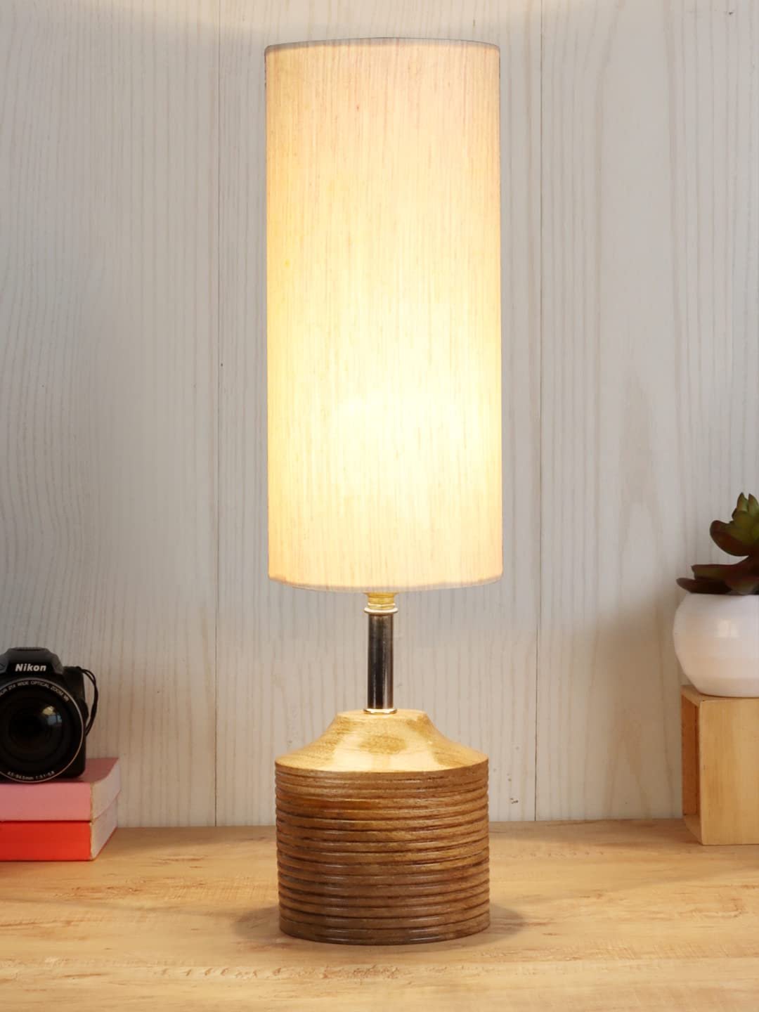 Wood Table lamp with Off-White Cotton Shade (22)