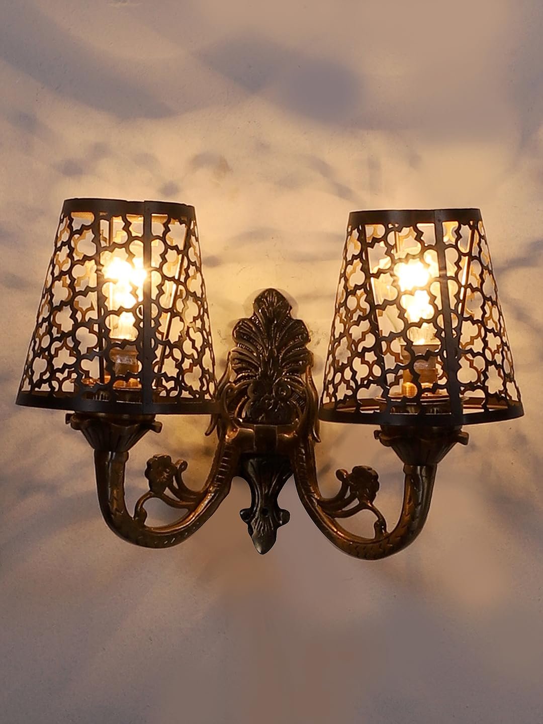 New Era 06 Light Chandelier with Etching Shades (ENG)