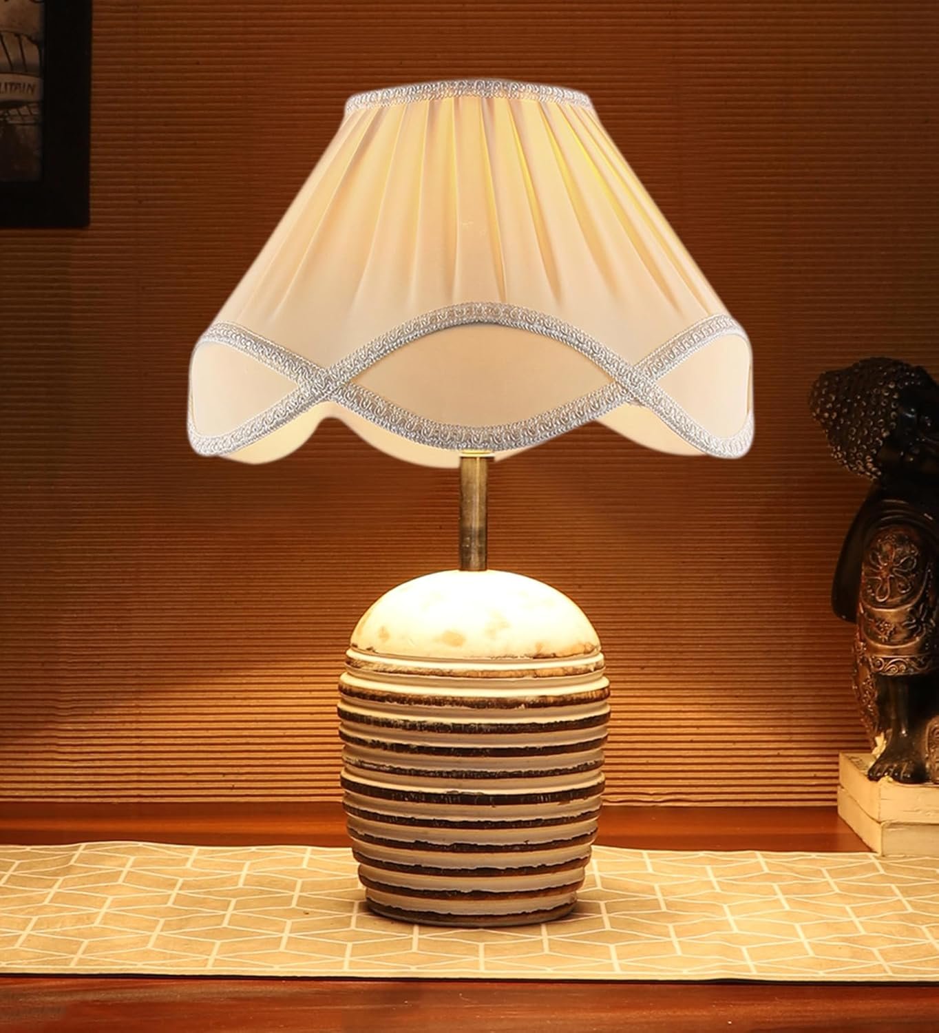 Vintage Off-White Shade with Round Wood White Brushed (12x16) inches -24