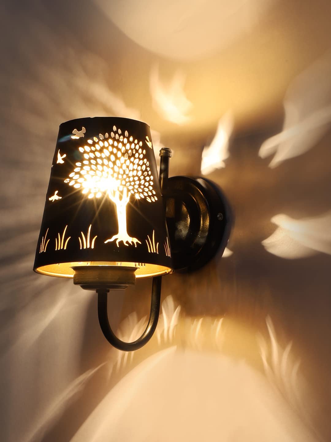 Multicolor Wall Lamp | Elegant Metal Material | Stylish Ambient Light for Home, Office, Living Room, Bedroom, Hallway | Modern Decorative Wall Sconce - Model IT12