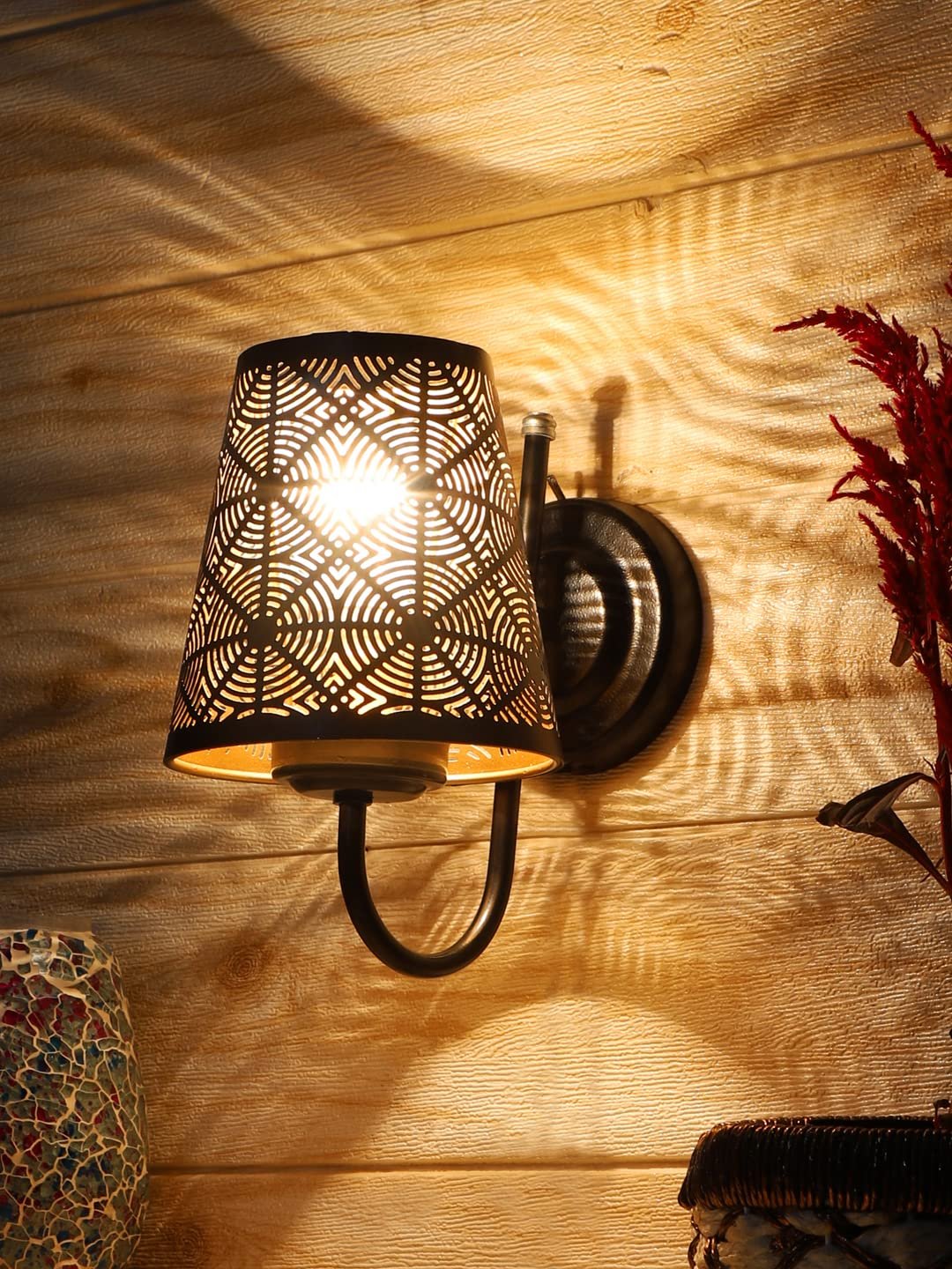 Multicolor Wall Lamp | Elegant Metal Material | Stylish Ambient Light for Home, Office, Living Room, Bedroom, Hallway | Modern Decorative Wall Sconce - Model IT15