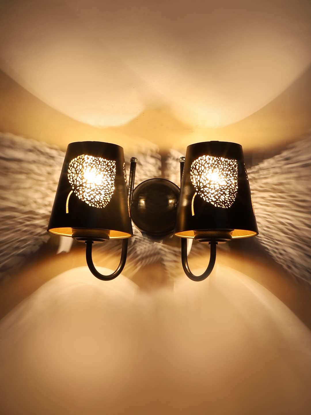 Multicolor Wall Lamp | Elegant Metal Material | Stylish Ambient Light for Home, Office, Living Room, Bedroom, Hallway | Modern Decorative Wall Sconce - Model IT19