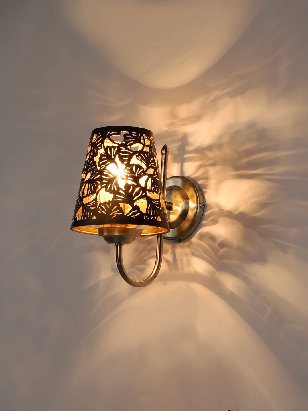 Multicolor Wall Lamp | Elegant Metal Material | Stylish Ambient Light for Home, Office, Living Room, Bedroom, Hallway | Modern Decorative Wall Sconce - Model IT30