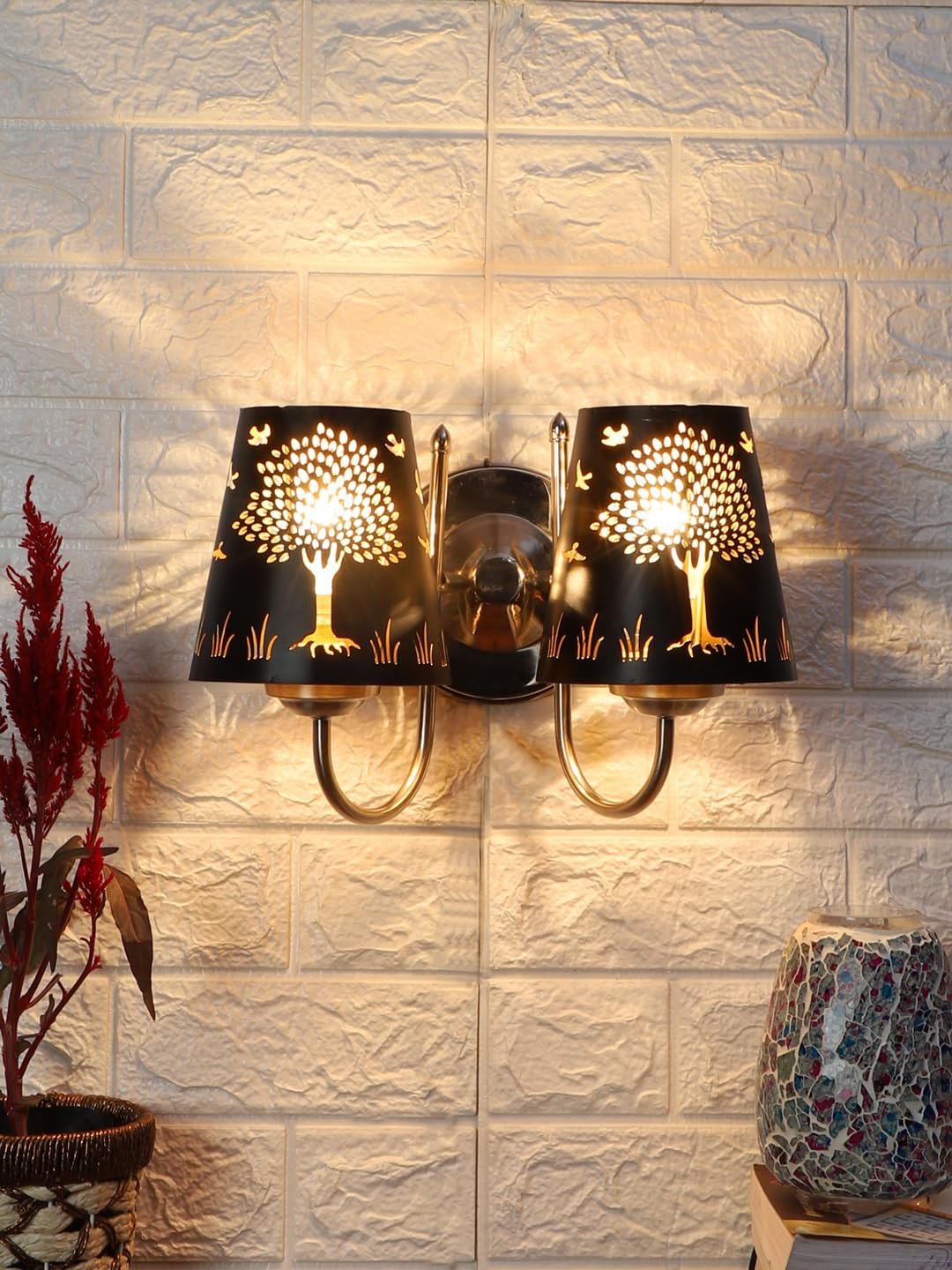 Multicolor Wall Lamp | Elegant Metal Material | Stylish Ambient Light for Home, Office, Living Room, Bedroom, Hallway | Modern Decorative Wall Sconce - Model IT36