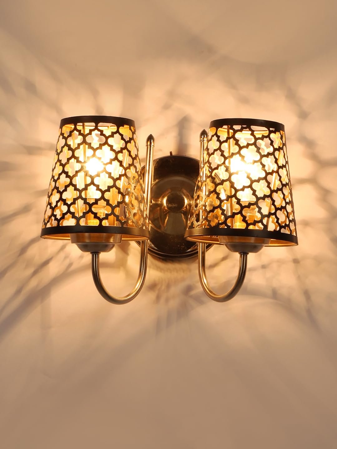 Multicolor Wall Lamp | Elegant Metal Material | Stylish Ambient Light for Home, Office, Living Room, Bedroom, Hallway | Modern Decorative Wall Sconce - Model IT37