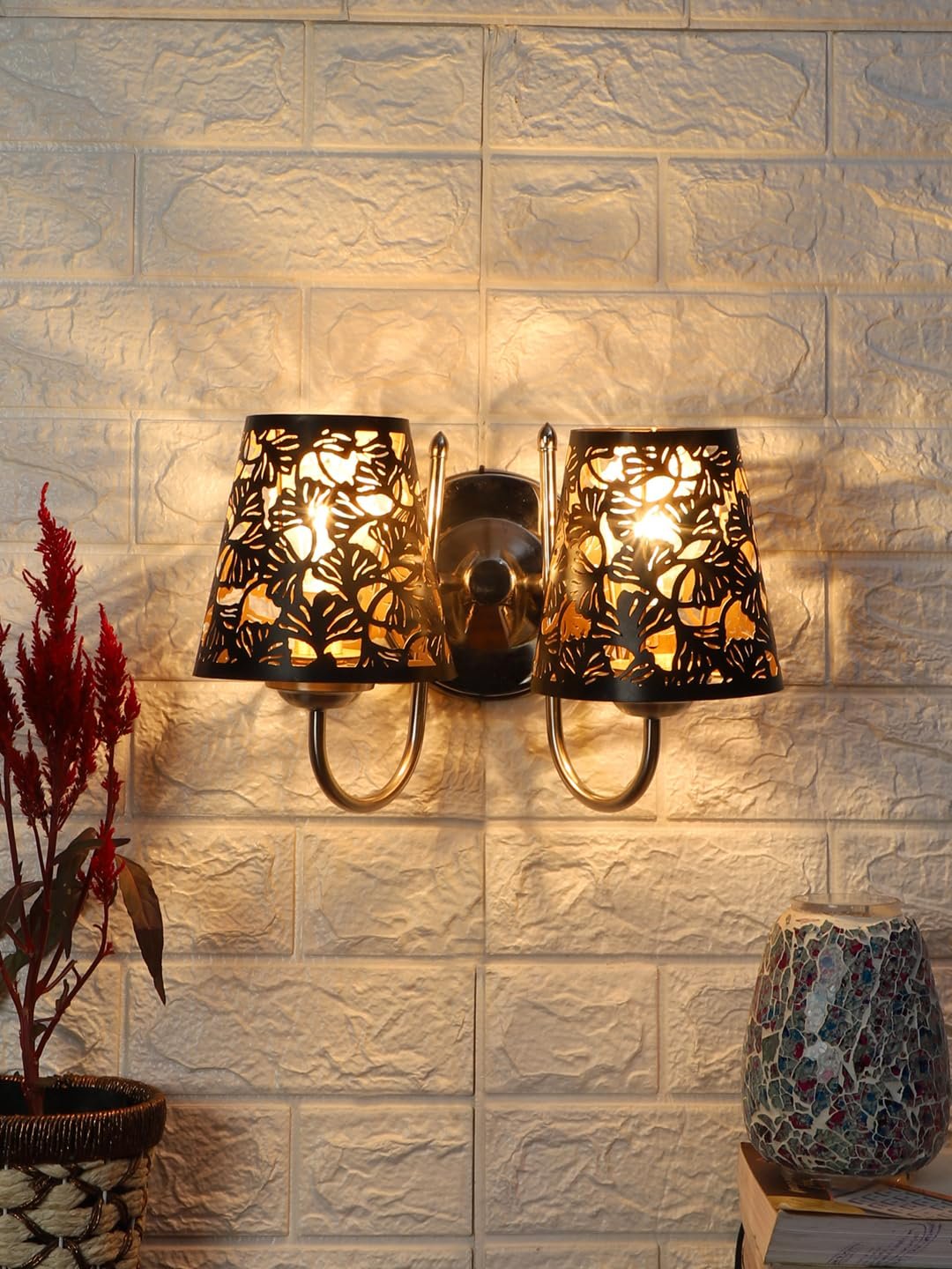Multicolor Wall Lamp | Elegant Metal Material | Stylish Ambient Light for Home, Office, Living Room, Bedroom, Hallway | Modern Decorative Wall Sconce - Model IT38